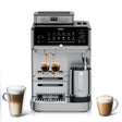 Ninja AutoBarista Pro, cafetera automática de acero inoxidable preparando dos espressos, junto a un latte y un capuchino
