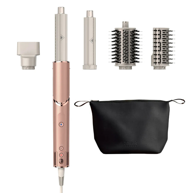 Imagen del Set de Regalo Shark FlexStyle® Pearl Pink, que permite transformar un secador potente en un moldeador versátil con un solo giro. Incluye accesorios para rizar, alisar, dar volumen y secar, siendo ligero, potente y seguro para un peinado rápido y sin daños.